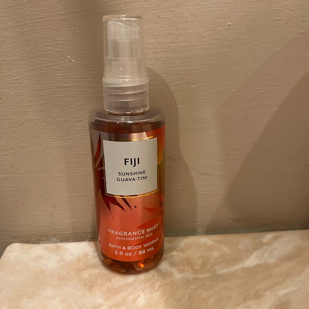 Bath & Body Works Fiji Sunshine Guava-tini travel size body spray